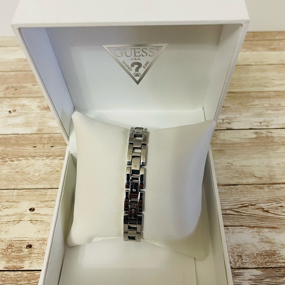 Guess Women’s Watch - Picture 5 of 9